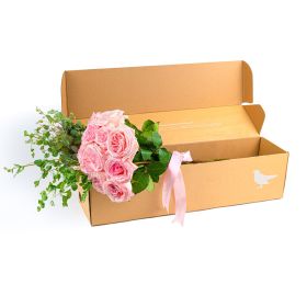 Bunch Of Pink Ohara Roses In Box