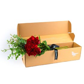 Bunch Of Ever Red Roses In Box
