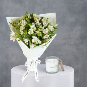GrandRose Alstro Mania Bouquet with Beleive Joy Candle 400GM