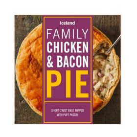 Iceland 700g Chicken and Bacon Pie (Non Halal)