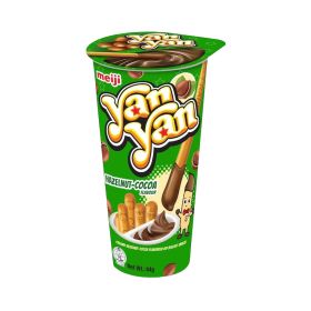 Yan Yan Biscuit with Hazelnut-Cocoa Dip