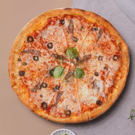 Anchovie And Olive Medium