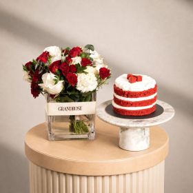 Red Velvet Bouquet with Red Velvet Cake