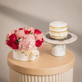 Silent Fairy with Mini Honey Cake