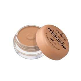 Essence Soft Touch Mousse Make-up 02